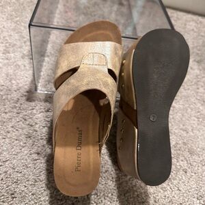 Pierre Dumas Women's Gold Slide Sandals